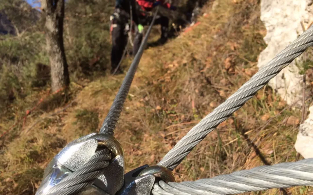 Scopri gli Anelli delle Anguane: tra ferrate, ponti sospesi e leggende